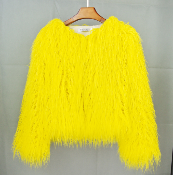Elegant women's faux fur coat – Soraya