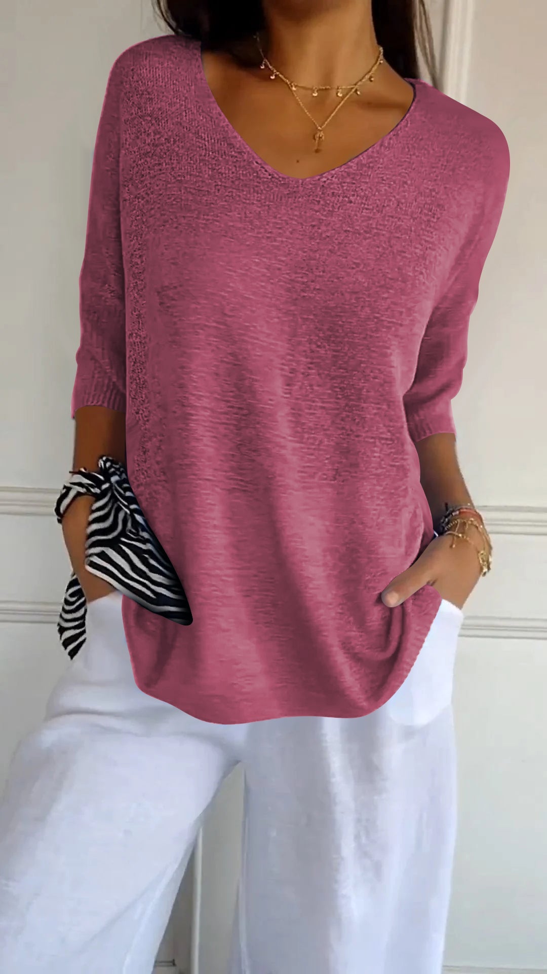 Knitted Women's Top with V-Neck – Saphira