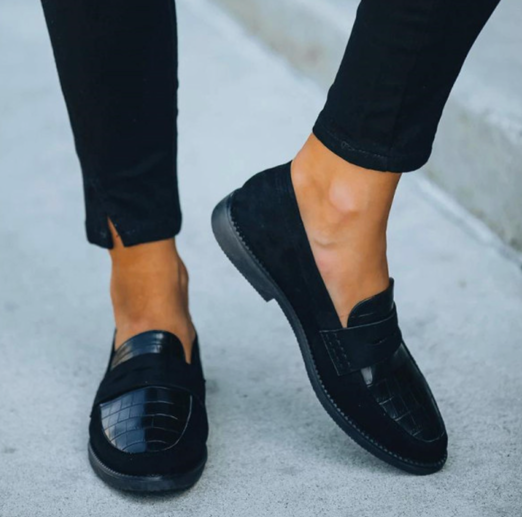 Black Women's Loafers – Elara