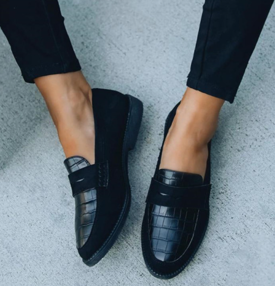 Black Women's Loafers – Elara