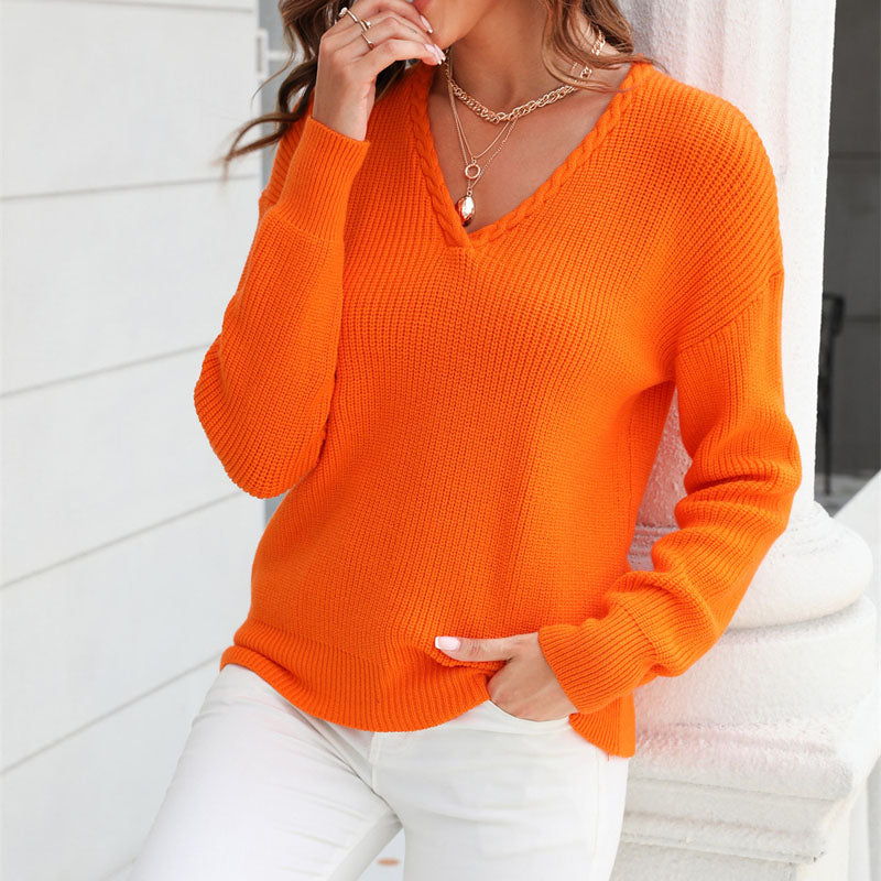 Women's knitted sweater with V-neck in loose fit – Wanfrieda