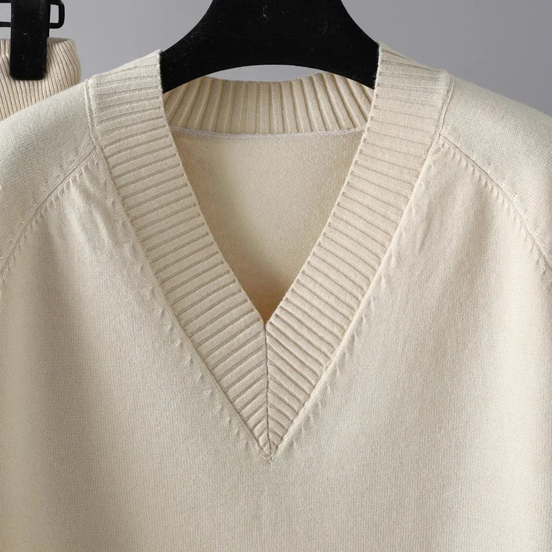 Women's Two-Piece Knit Set with V-Neck Sweater & Trousers – Noelia