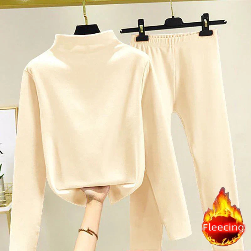 Two-piece women's winter set with fleece pullover and trousers – Eva