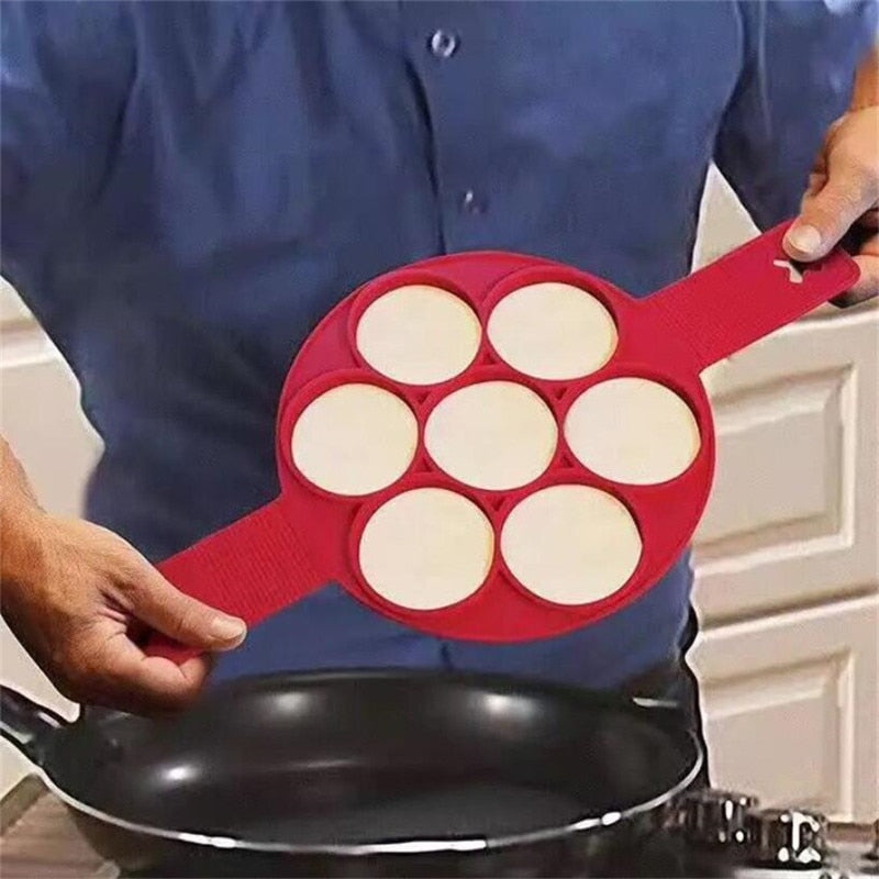 Anti-stick Pancake Pan - FlipMaster-Red-Circle-Nora Luxe
