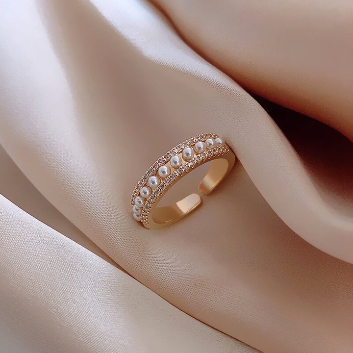 Luxurious Gold Ring with Pearl - Martina-Nora Luxe