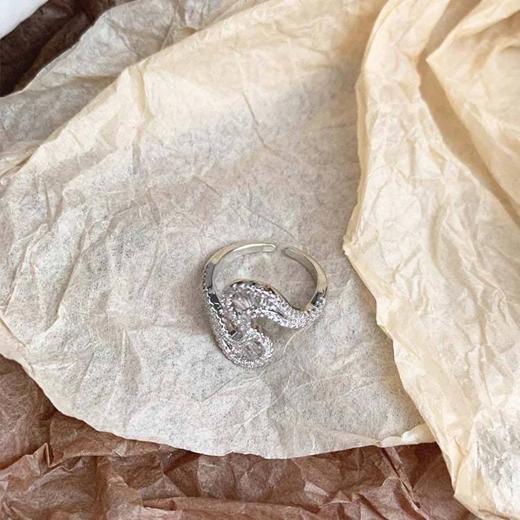 S-Shaped Silver Zirconia Ring - Seraphine-Nora Luxe