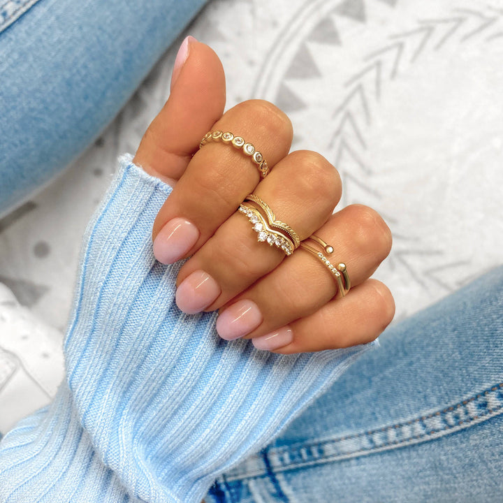 Stylish Leaf Pattern Ring - Vera-Gold-5-Nora Luxe